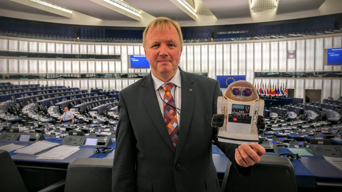 EP report suggests to make robots ‘electronic persons’